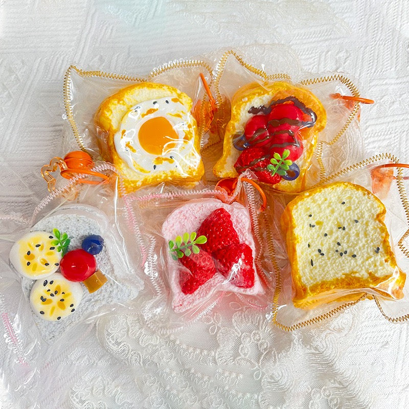 0004.トースト型スクイーズ　リアルな食べ物デザイン　癒し＆ストレス解消